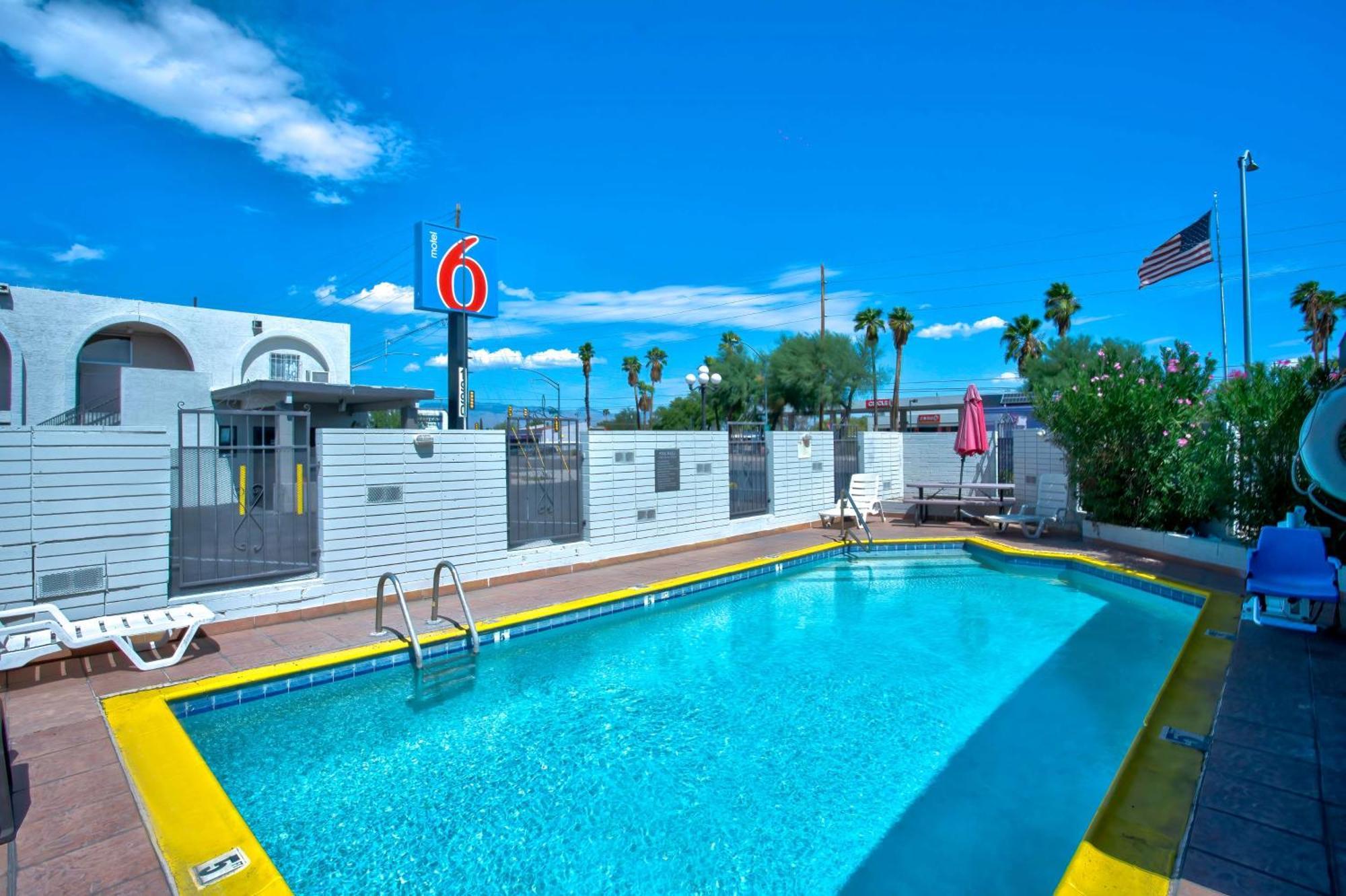 Motel 6 Tucson, Az - East Williams Center Exteriör bild